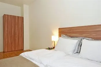 Frogner House - Nationaltheatret Όσλο